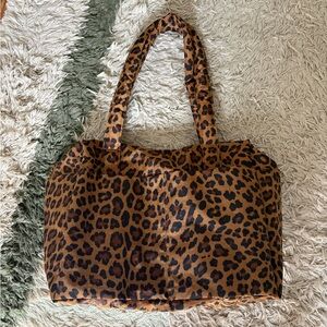 Baggu Small Cloud Carry On Leopard
